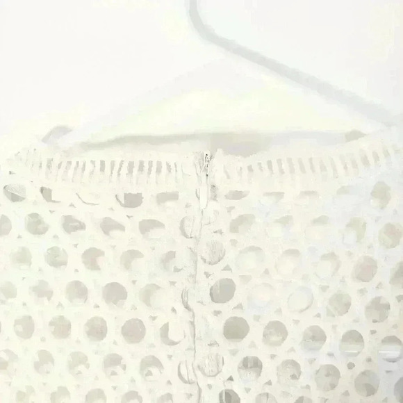 ZERO Degrees Celsius White Crewneck Cap Sleeve Top - Picture 7 of 8